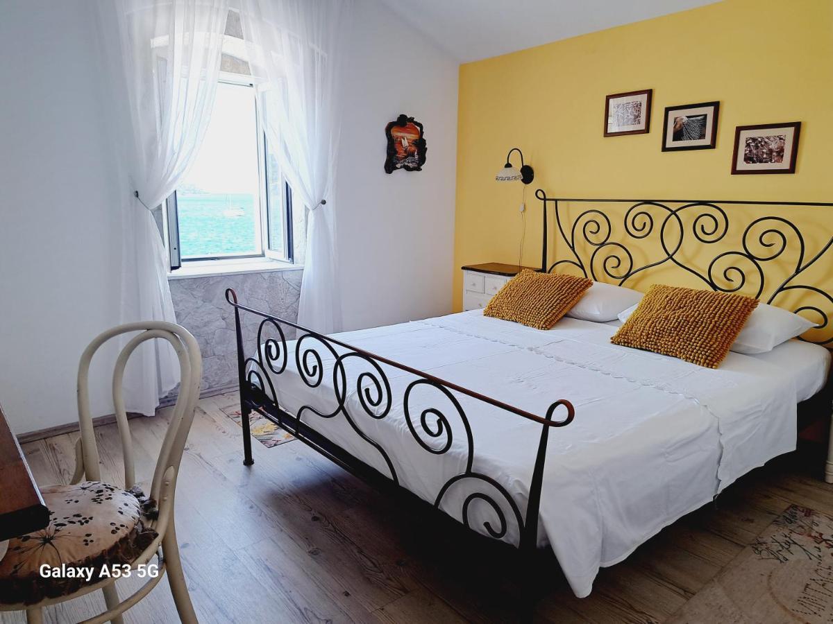 Heritage Rooms Kut Βις Εξωτερικό φωτογραφία