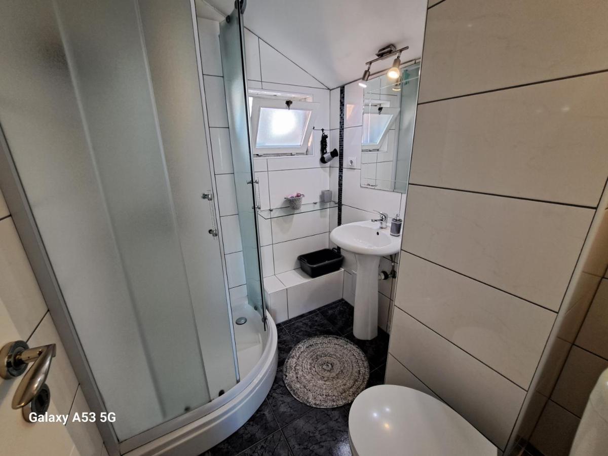 Heritage Rooms Kut Βις Εξωτερικό φωτογραφία
