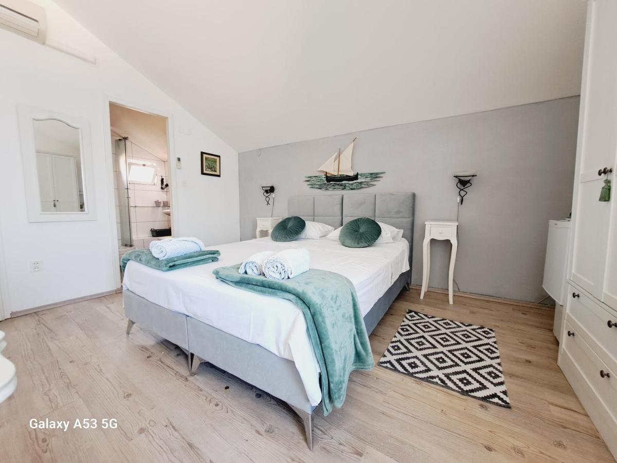 Heritage Rooms Kut Βις Εξωτερικό φωτογραφία