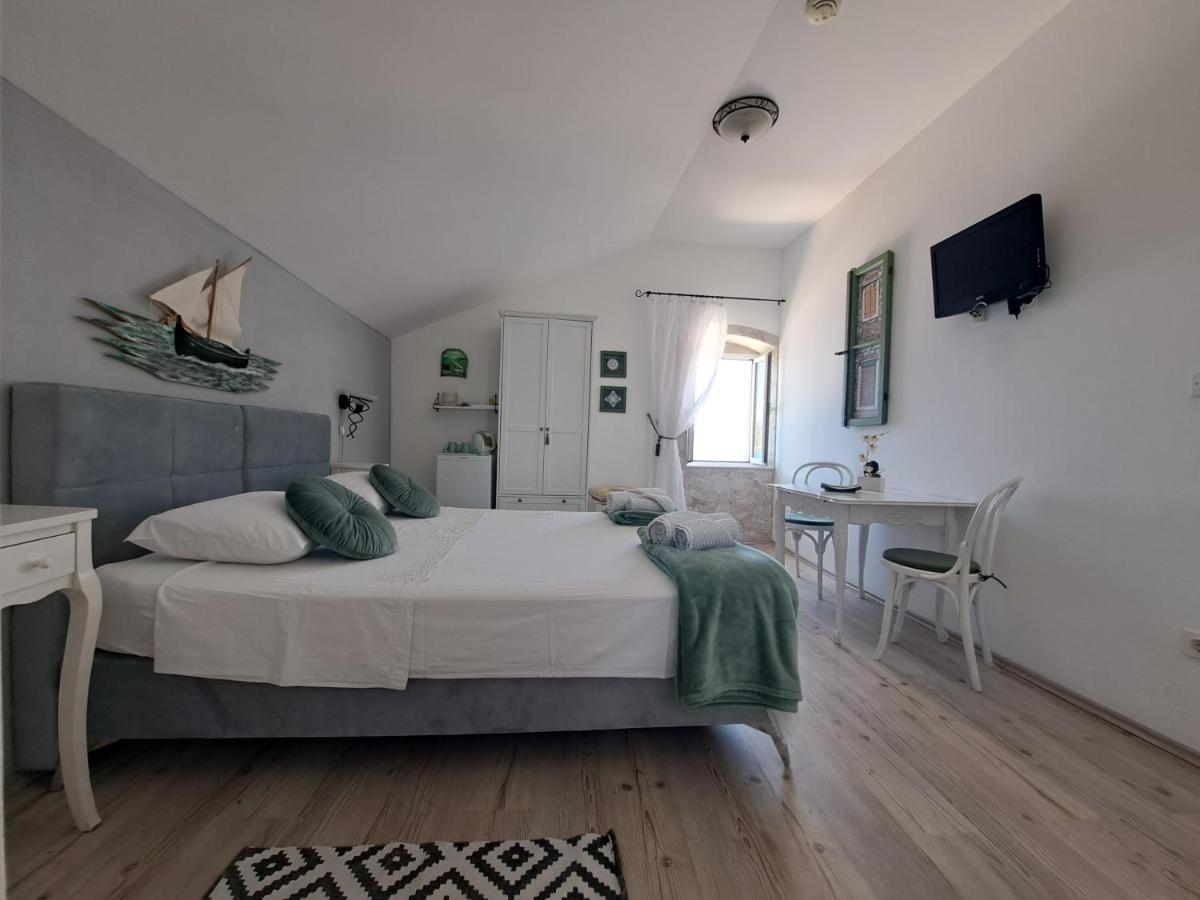 Heritage Rooms Kut Βις Εξωτερικό φωτογραφία