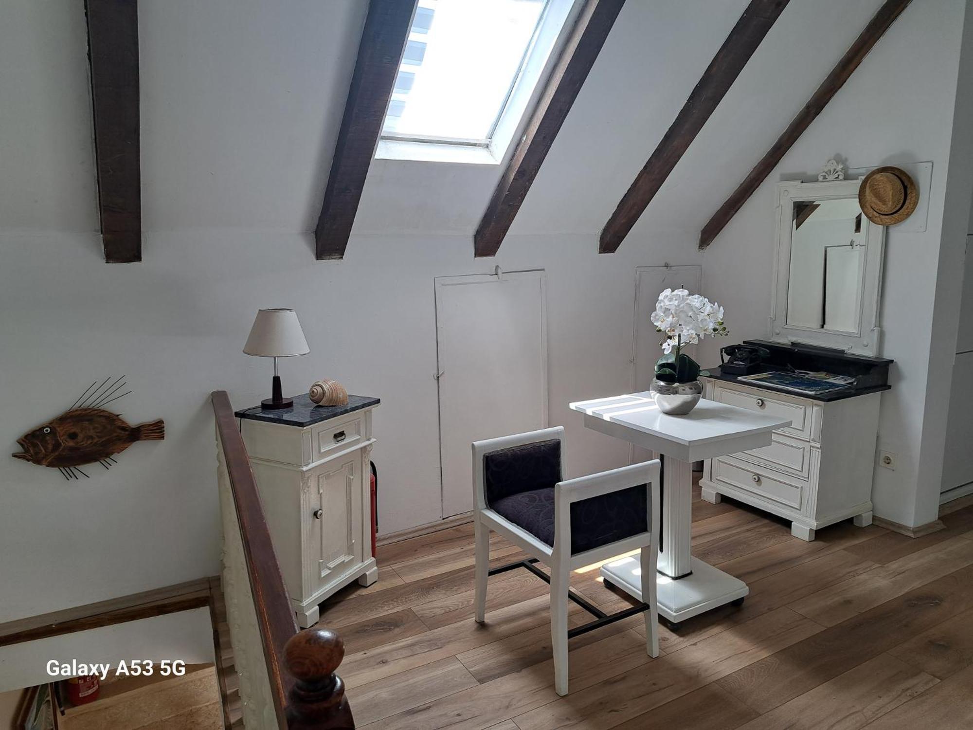 Heritage Rooms Kut Βις Εξωτερικό φωτογραφία